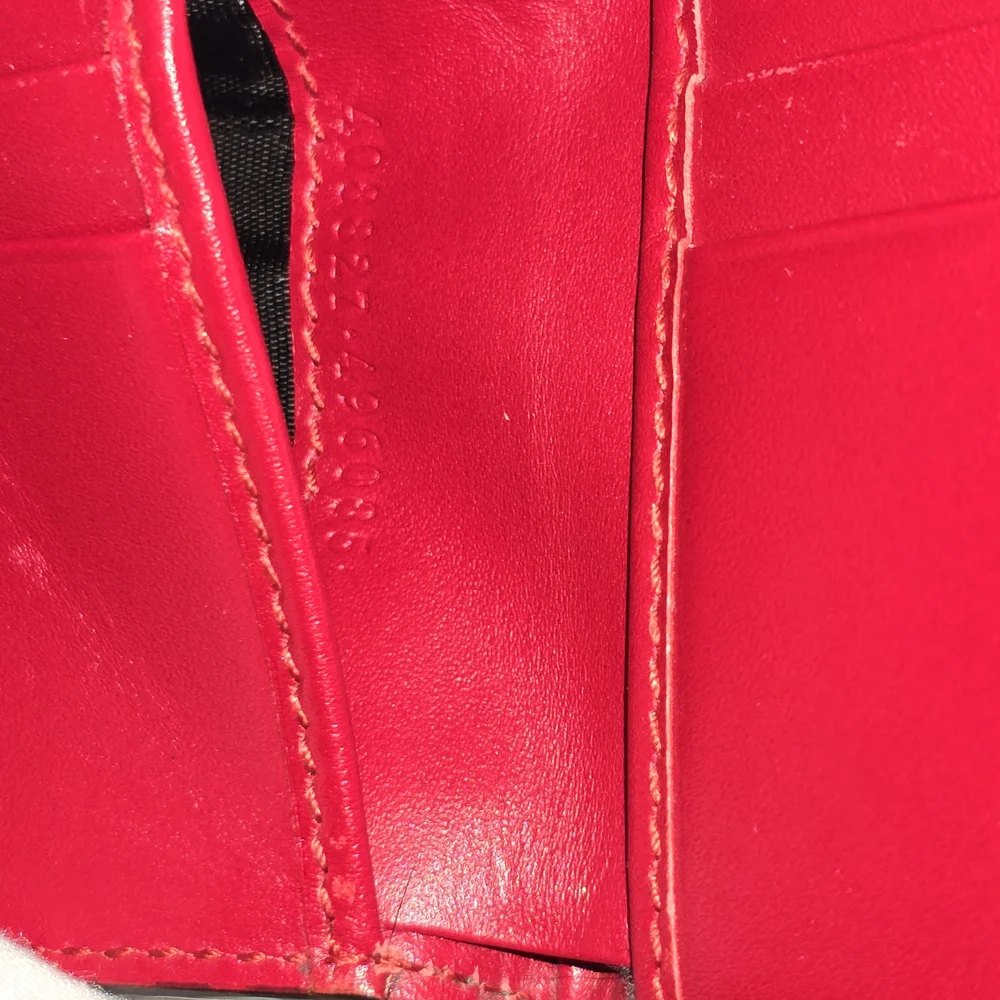 Gucci Red Guccissima Embossed Web Wallet - Picture 5 of 7
